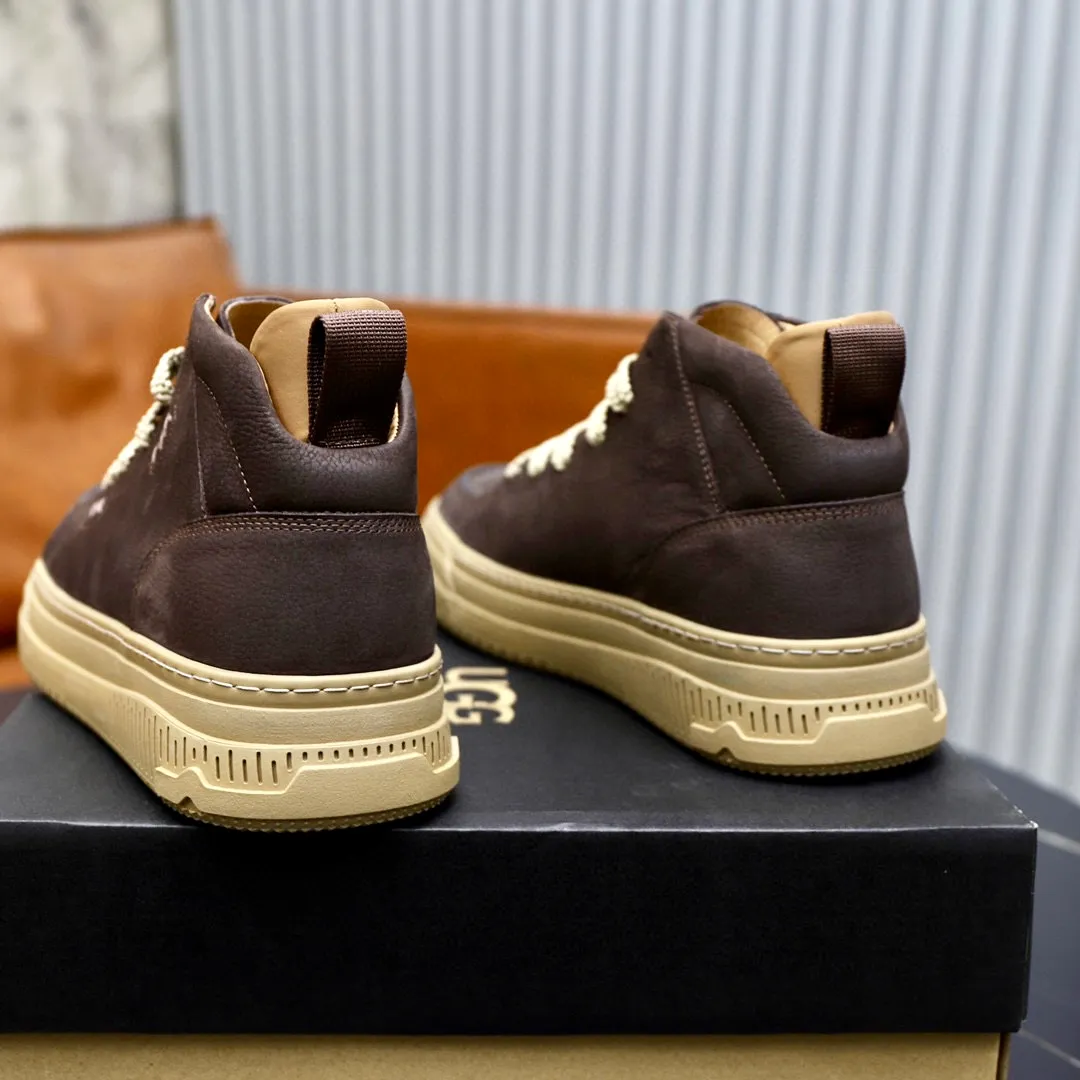 Ex-factory price: 640💰Thick wool imported from Australia Brand: UGG genuine purchasing agent Size: 38-44 Grade: Official website 1:1 Material: First layer of genuine leather waterproof and antifreeze upper Real wool lining Original non-slip soft wear-resistant outsole Style category: Men's casual shoes Trendy style Comfortable on the feet Color: Official website color synchronization